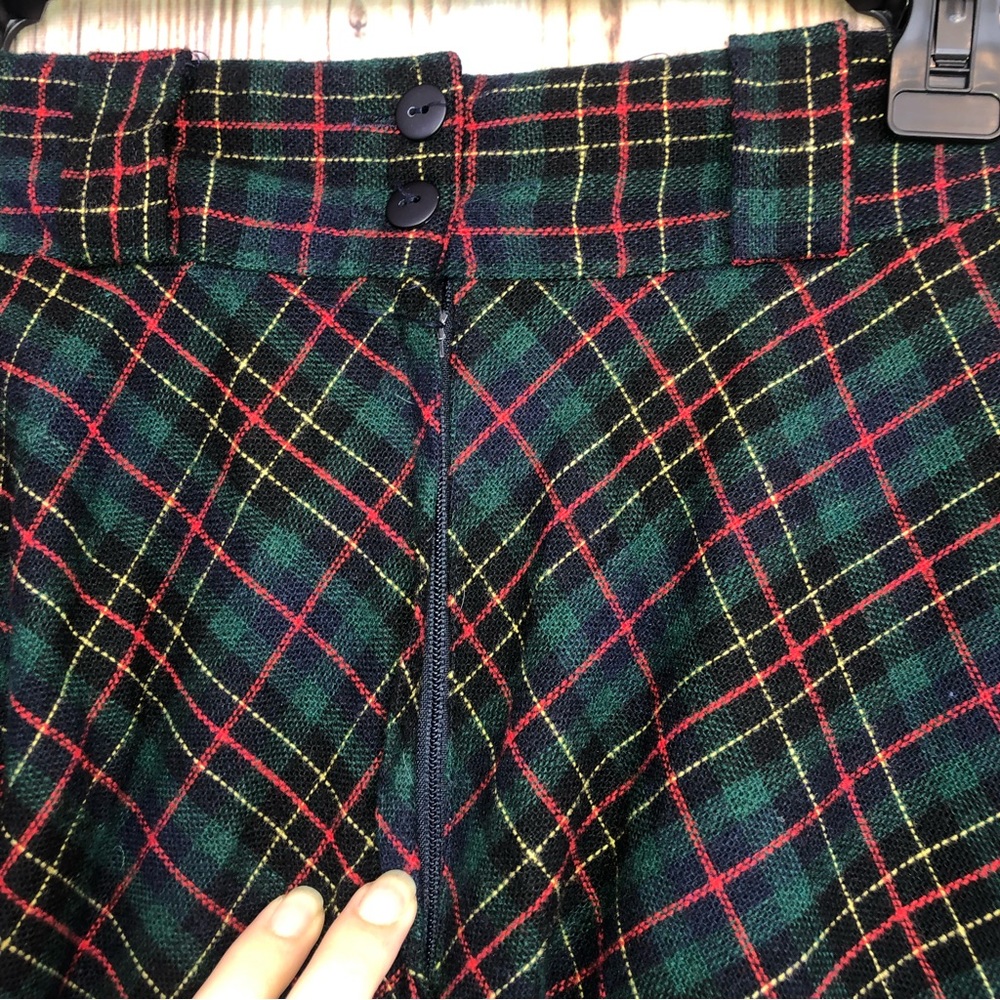 Walnut Sport Wool Blend Green Blue Plaid Skirt - Picture 5 of 8